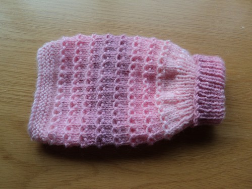 Hand knitted dog - hand, dog/cat/puppy